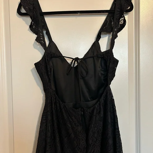 Lulus Tie-Back Black Lace Dress - Picture 5 of 6